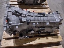 Load image into Gallery viewer, Transmission Kia Stinger 2018 - MM2685941