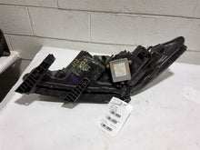 Load image into Gallery viewer, Headlight Lamp Assembly Acura ZDX 2010 - MM2689396