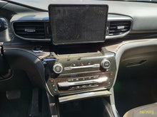 Load image into Gallery viewer, Radio Ford Explorer 2021 - MM2715482