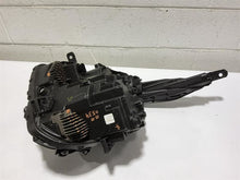 Load image into Gallery viewer, Headlight Lamp Assembly Kia Sportage 2023 - MM2723073