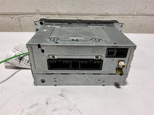 Load image into Gallery viewer, Radio Mercedes-Benz 200 2012 - MM2744443