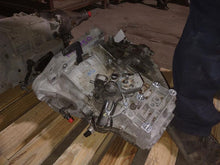 Load image into Gallery viewer, Transmission Hyundai Elantra 2019 - MM2760105