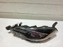 Load image into Gallery viewer, HEADLIGHT LAMP ASSEMBLY - MM2765197