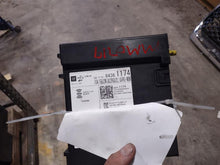 Load image into Gallery viewer, Radio SILVERADO 1500 PICKUP 2018 - MM2784109