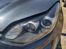 Load image into Gallery viewer, Headlight Lamp Assembly Kia Sportage 2020 - MM2789967