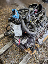 Load image into Gallery viewer, Engine Motor SUBURBAN 1500 2012 - MM2795065