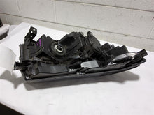 Load image into Gallery viewer, Headlight Lamp Assembly Honda Ridgeline 2021 - MM2804387
