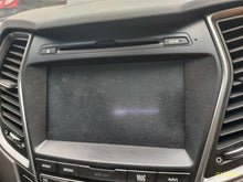 Load image into Gallery viewer, Radio Hyundai Santa Fe 2017 - MM2804680