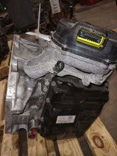 Load image into Gallery viewer, Transmission Cadillac XT5 2019 - MM2822592