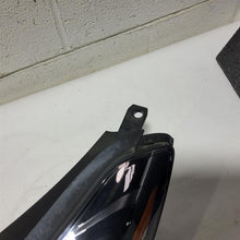 Load image into Gallery viewer, Headlight Lamp Assembly Hyundai Tucson 2021 - MM2827973