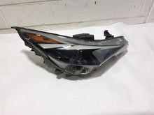 Load image into Gallery viewer, Headlight Lamp Assembly Hyundai Elantra 2021 - MM2840438