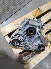 Load image into Gallery viewer, TRANSFER CASE BMW X5 X6 2013 13 2014 14 - MM2851650