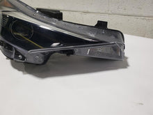 Load image into Gallery viewer, Headlight Lamp Assembly Hyundai Elantra 2021 - MM2857294