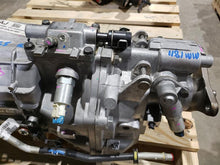 Load image into Gallery viewer, Transmission Chevrolet Camaro 2018 - MM2864634