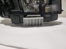 Load image into Gallery viewer, Headlight Lamp Assembly Nissan Frontier 2022 - MM2865815