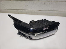 Load image into Gallery viewer, Headlight Lamp Assembly Nissan Frontier 2022 - MM2865815