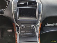 Load image into Gallery viewer, Radio NAUTILUS 2019 - MM2869444