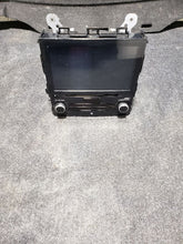 Load image into Gallery viewer, Radio XV CROSSTREK 2019 - MM2873540