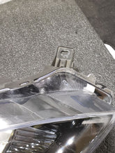 Load image into Gallery viewer, Headlight Lamp Assembly Ford Escape 2021 - MM2873910