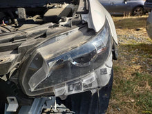 Load image into Gallery viewer, HEADLIGHT LAMP ASSEMBLY - MM2909684