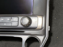Load image into Gallery viewer, Radio SIERRA DENALI 2500 2018 - MM2923066