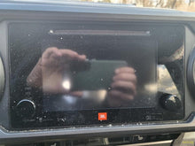 Load image into Gallery viewer, Radio Toyota Tacoma 2017 - MM2926212