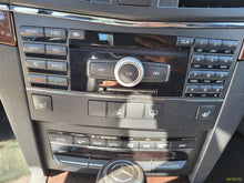 Load image into Gallery viewer, RADIO CONTROL Mercedes-Benz E350 E550 E63 2010 10 2011 11 - MM2933581