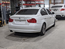 Load image into Gallery viewer, CARRIER ASSEMBLY BMW 328i 325i 2006 06 2007 07 2008 08 2009 09 10 11 Auto - NW293711