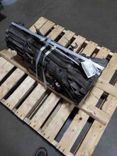 Load image into Gallery viewer, AIR CLEANER BOX Infiniti FX35 FX45 03 04 05 06 07 08 - NW297162