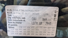 Load image into Gallery viewer, Floor Shifter Volkswagen Jetta 2012 - NW303105