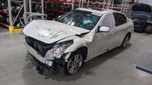 Load image into Gallery viewer, CARRIER ASSEMBLY G37 G25 Q60 2011 11 2012 12 2013 13 2014 14 Rear - NW475672