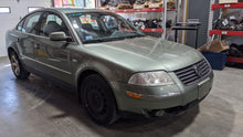 Load image into Gallery viewer, AC COMPRESSOR Audi A4 A8 S8 Passat 1996 96 97 98 - 05 - NW316031