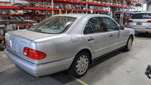 Load image into Gallery viewer, WHEEL Mercedes E300D E320 E430 1996 96 1997 97 98 99 - NW527985