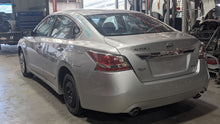 Load image into Gallery viewer, INTERIOR REAR VIEW MIRROR Altima Versa JX35 Titan Sentra 07 08 09 10 - 13 - NW321824