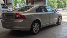 Load image into Gallery viewer, FRONT CV AXLE SHAFT Volvo C70 S80 V70 XC70 2007-2014 Right - NW321391