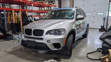 Load image into Gallery viewer, RADIATOR FAN ASSEMBLY BMW X5 X6 08 09 10 11 12 13 14 - NW329733