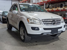 Load image into Gallery viewer, CV AXLE SHAFT ML320 ML350 ml500 2007 07 2008 08 09 10 11 12 Rear Right - NW334560