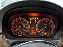 Load image into Gallery viewer, FUSE BOX BMW 128i 135i 323i 328i 335i M1 M3 X1 2008-2014 - NW344024