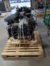 Load image into Gallery viewer, TRANSFER CASE Vanden Pl XF XFR XJ XJL 2013 13 2014 14 2015 15 - NW506135