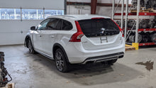 Load image into Gallery viewer, TRANSFER CASE Volvo C70 S60 S80 V70 XC60 XC70 12 13 14 15 - NW363786