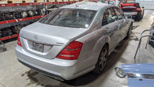 Load image into Gallery viewer, REAR A/C HEATER BLOWER MOTOR S350 S400 S450 Cdn S550 S600 S63 07-13 - NW374705