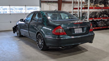 Load image into Gallery viewer, TRANSFER CASE Mercedes-Benz E280 E320 E350 E550 E63 2007 07 - NW376778