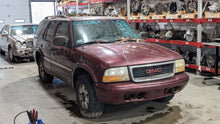 Load image into Gallery viewer, Front Door Glass GMC Envoy 2000 - NW378601