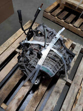Load image into Gallery viewer, TRANSFER CASE Highlander Sienna RX330 2004 04 2005 05 2006 06 2007 07 - NW379927