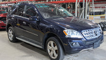 Load image into Gallery viewer, RADIATOR FAN ASSEMBLY ML320 ML350 ML450 R320 2006 06 07 08 09 10 - 13 - NW395529