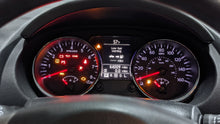 Load image into Gallery viewer, OUTER TAIL LIGHT LAMP Nissan Rogue 08 09 10 11 12 13 Right - NW404816