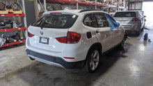 Load image into Gallery viewer, CARRIER ASSEMBLY BMW 330i X1 2006 06 2013 13 2014 14 Auto Front - NW447949