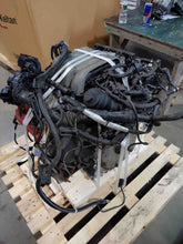 Load image into Gallery viewer, RADIO CONTROLS Audi A4 S4 S5 2009 09 - NW401812