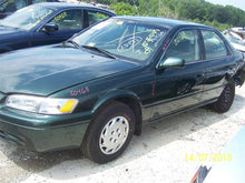 Load image into Gallery viewer, Radio Toyota Camry 1999 - MM83889