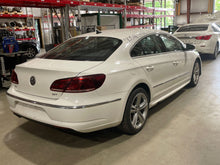 Load image into Gallery viewer, SECURITY CONTROL MODULE COMPUTER CC Golf Golf GTI 2009-2016 - NW423229